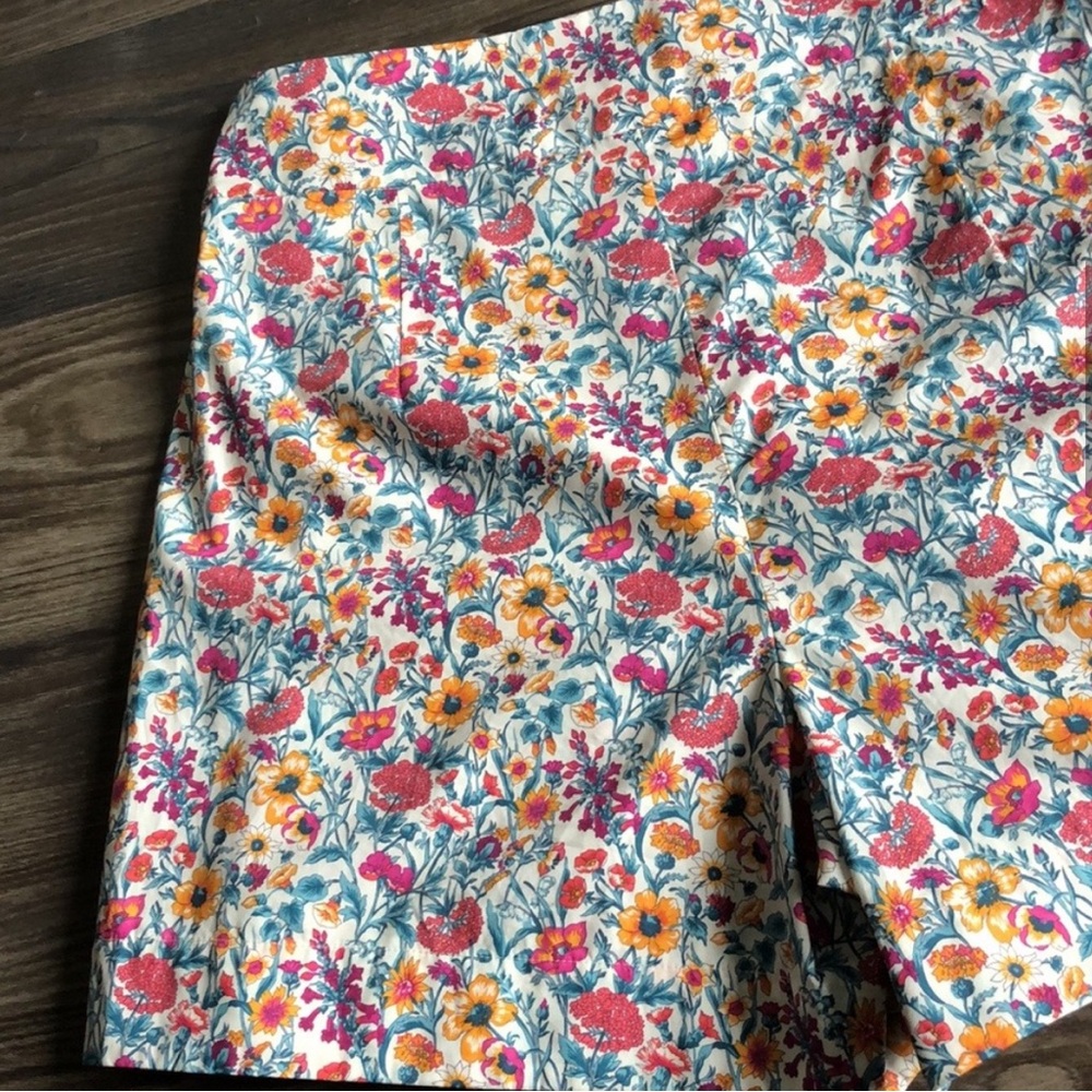 Antonio Melani Dawson High-Waisted Shorts with Tie - Picture 8 of 14